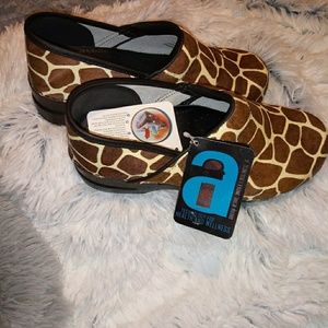 Arifical Intelligence Animal Print Clogs